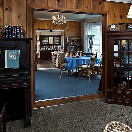 Miller Tree Inn Forks Bagian luar foto