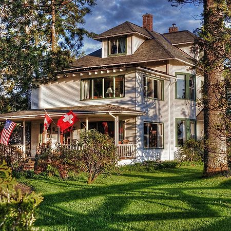 Miller Tree Inn Forks Bagian luar foto