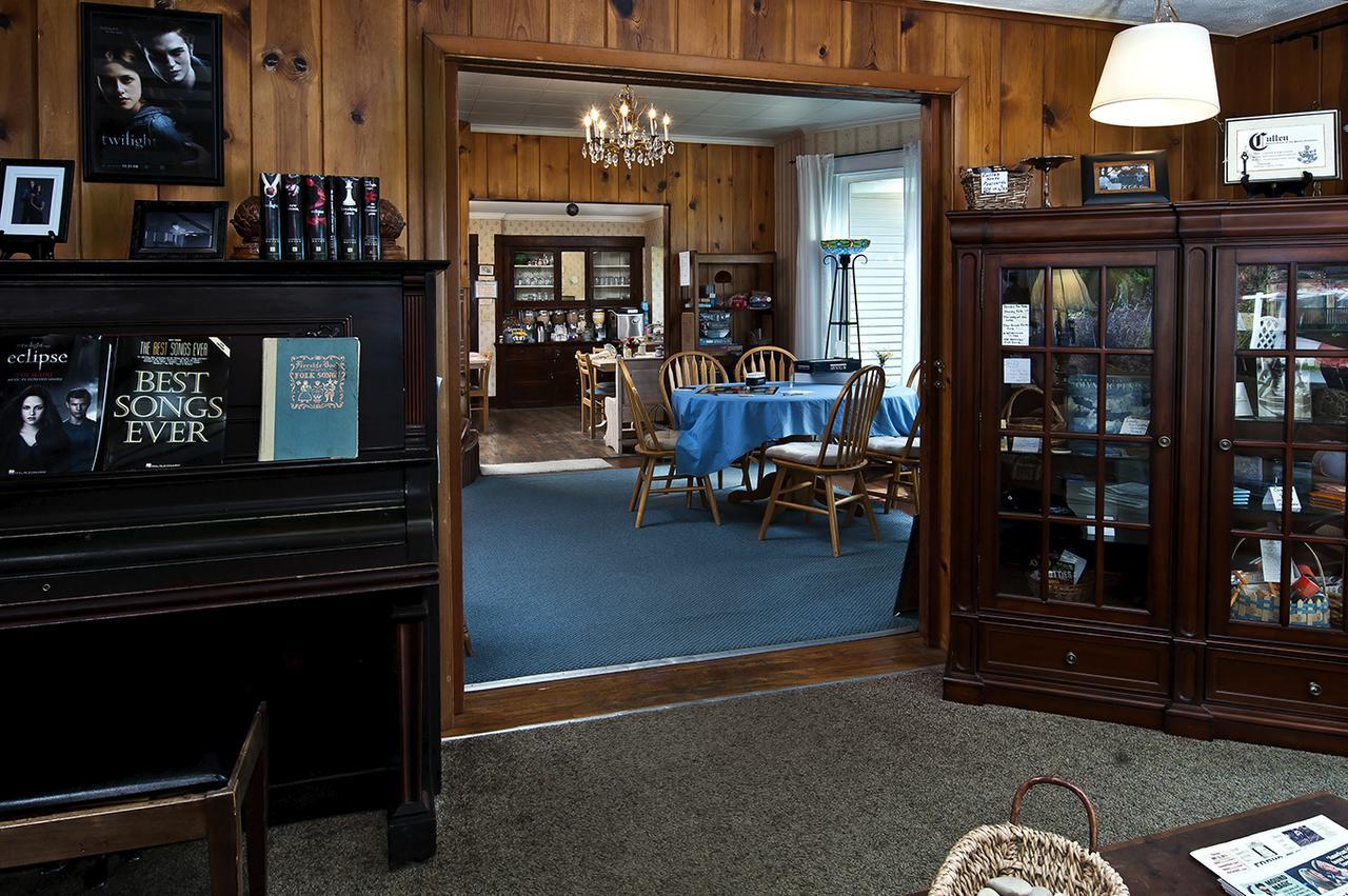 Miller Tree Inn Forks Bagian luar foto