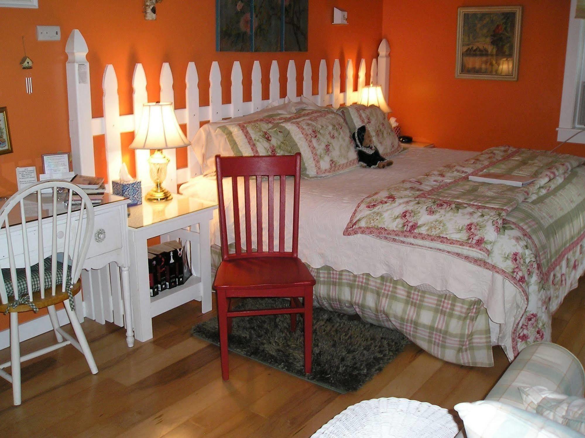 Miller Tree Inn Forks Bagian luar foto