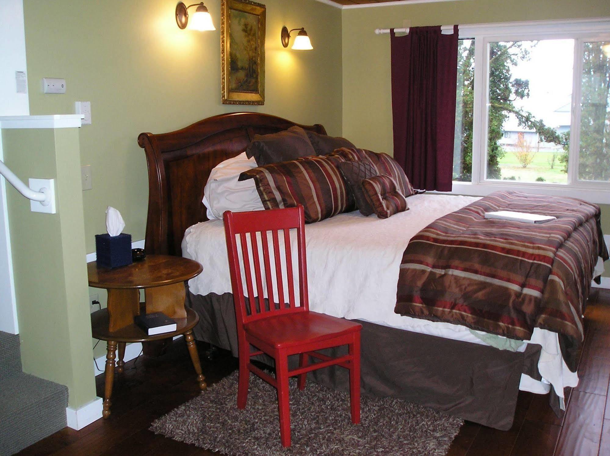 Miller Tree Inn Forks Bagian luar foto