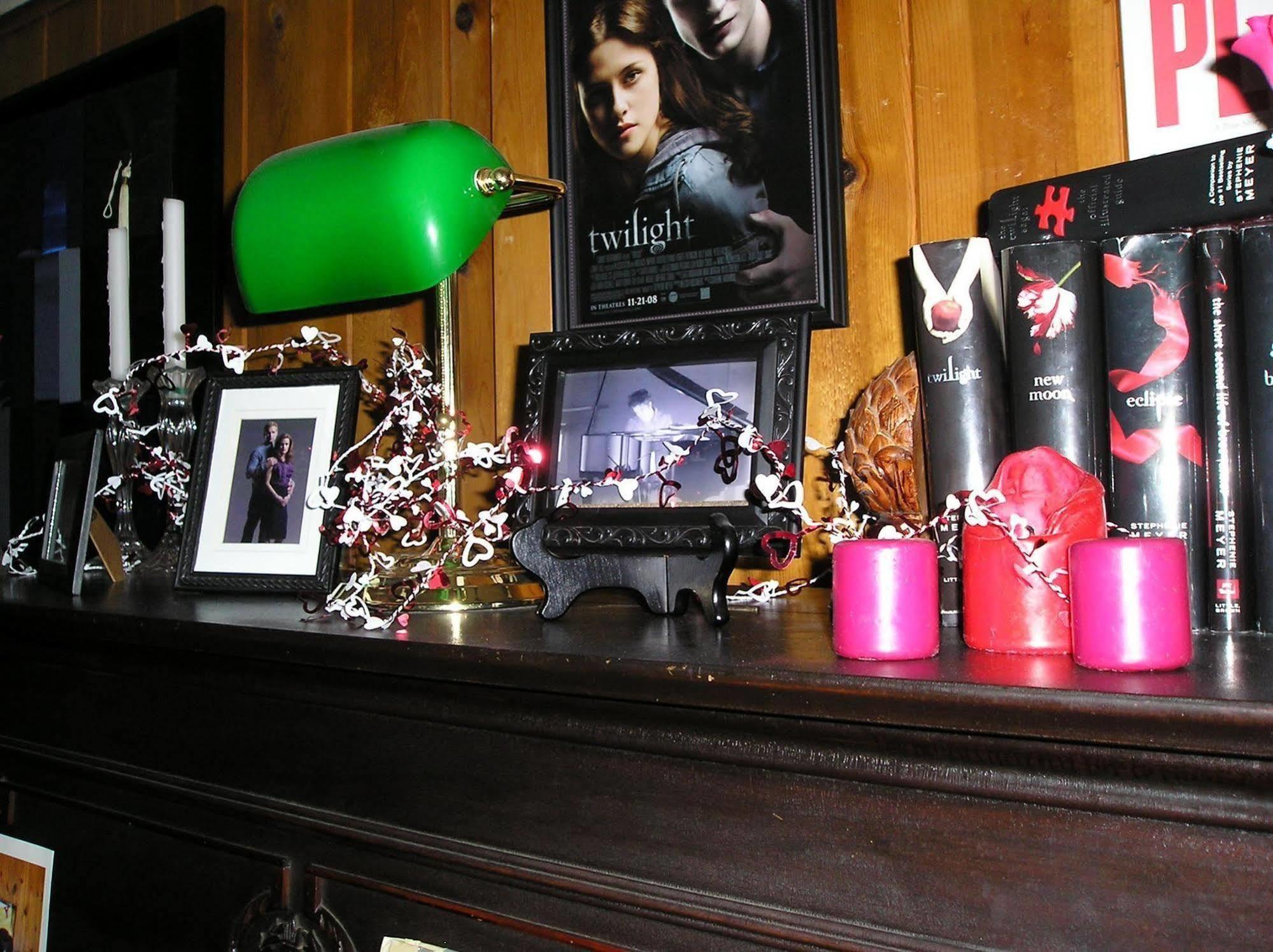 Miller Tree Inn Forks Bagian luar foto